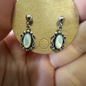 VINTAGE STERLING (NAVAJO LIKE) WHEELER MANUFACTURING MOONSTONE EARRINGS ~2.89g